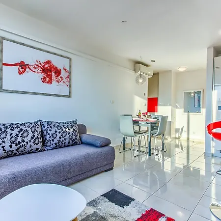 Sunny Vesna Apartment Split